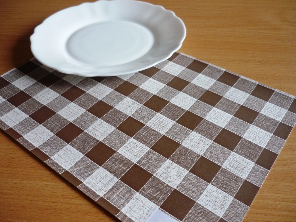 Ubrus PVC hnědá kostka